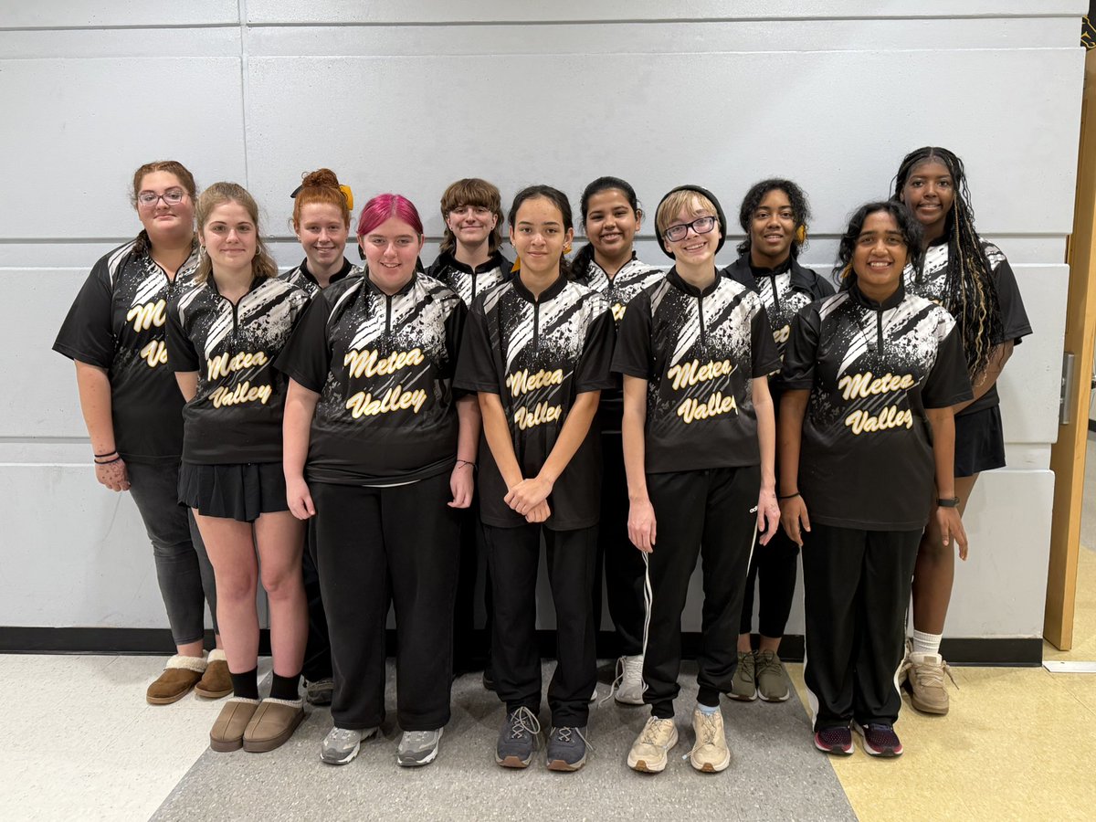 Metea Bowling💛🐴🎳🖤 tweet media