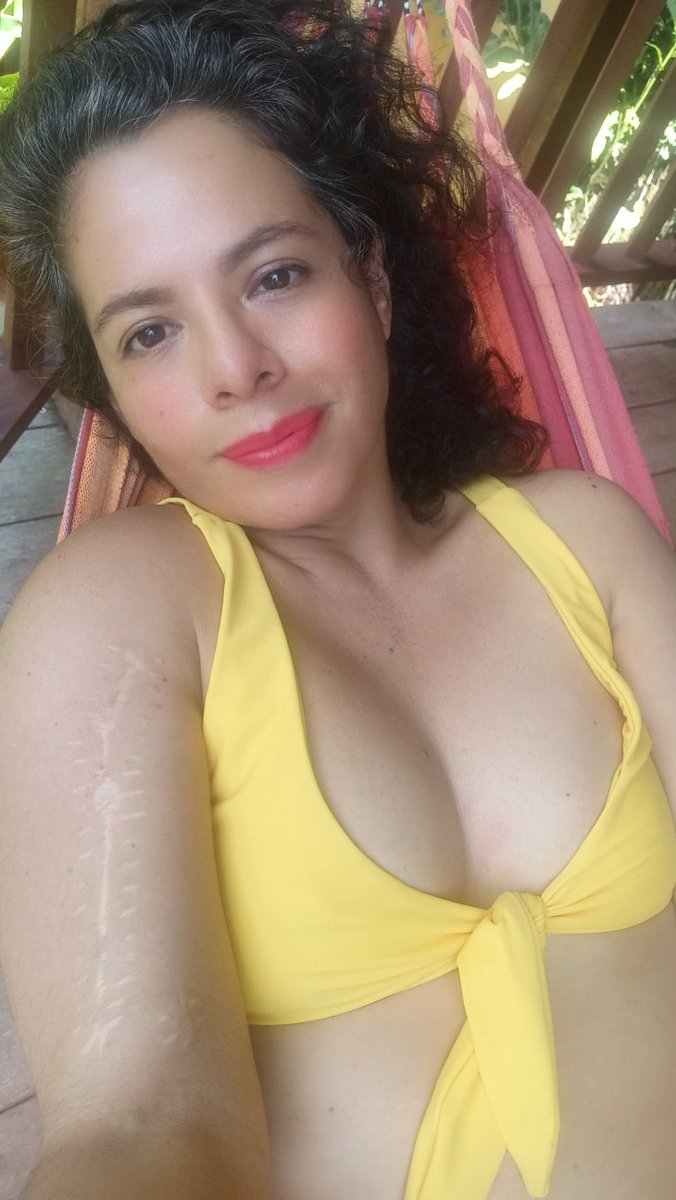 lupe_benites's tweet photo. Mundos de poesía que soñar es al escribir, al sentir, al contemplar, al cantar y al suspirar ❣️🌹💐🎉 https://t.co/tD0rVnRAjz
