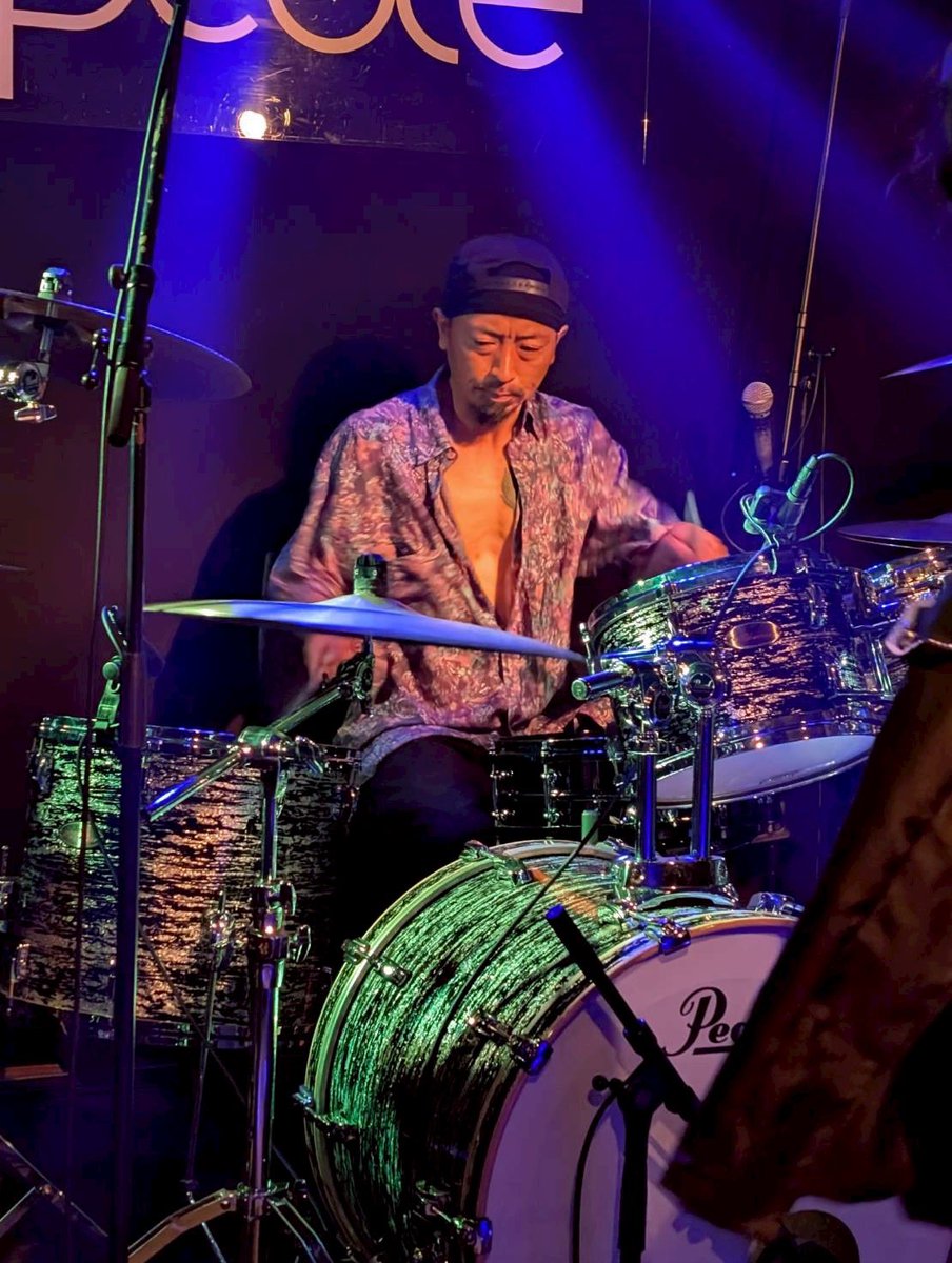 2025/11/29   HOTTER THAN HELL

HR/HMの猛者達の、情熱と支援の心で熱い熱い1日でした🔥🤘

RoyalLineも気持ちを込め、トップバッターを務めさせていただきました‼️