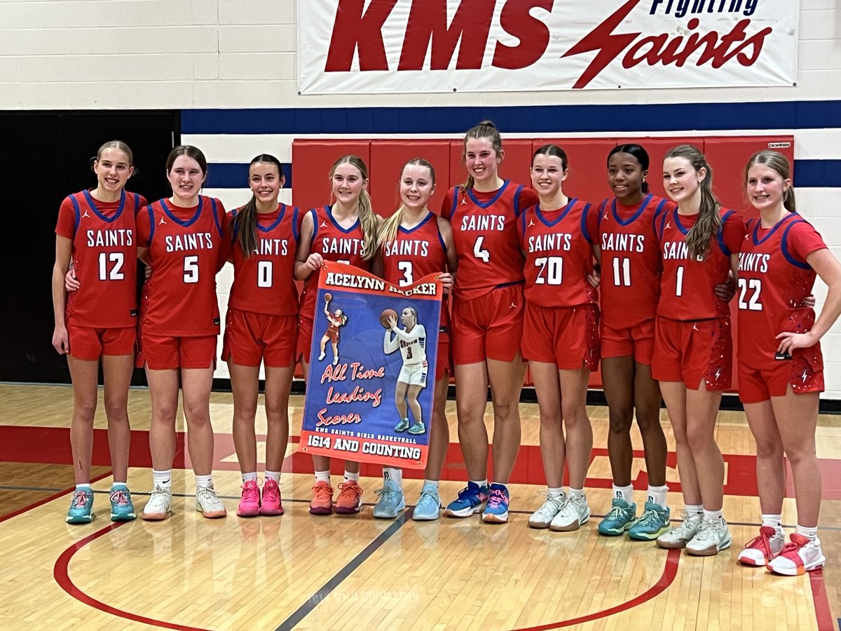 Highlight of the night was Acelynn Hacker breaking the schools all-time scoring record. Previous record was set in 2007 by Esther Peterson with 1,613 points Congrats Ace! <a href="/acelynnhacker/">Acelynn Hacker</a> <a href="/CougsWBB/">Minnesota Morris WBB</a>