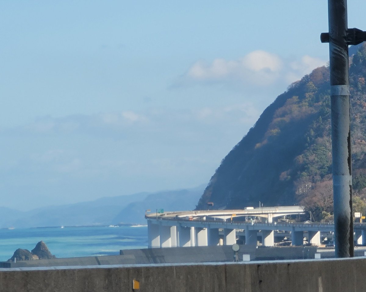 やっぱフォッサマグナのインフラ開発は人類の知恵の体現だと思うわ

雪月花一度は乗りたい