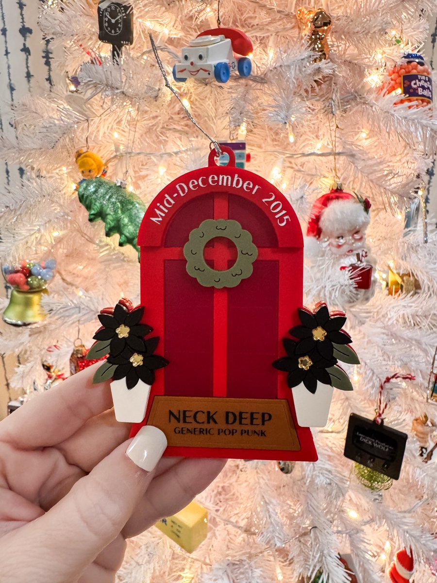 erinwouldtweet's tweet image. I made this ornament for my tree. Happy December (again). IYKYK.
@NeckDeepUK #emo #neckdeep