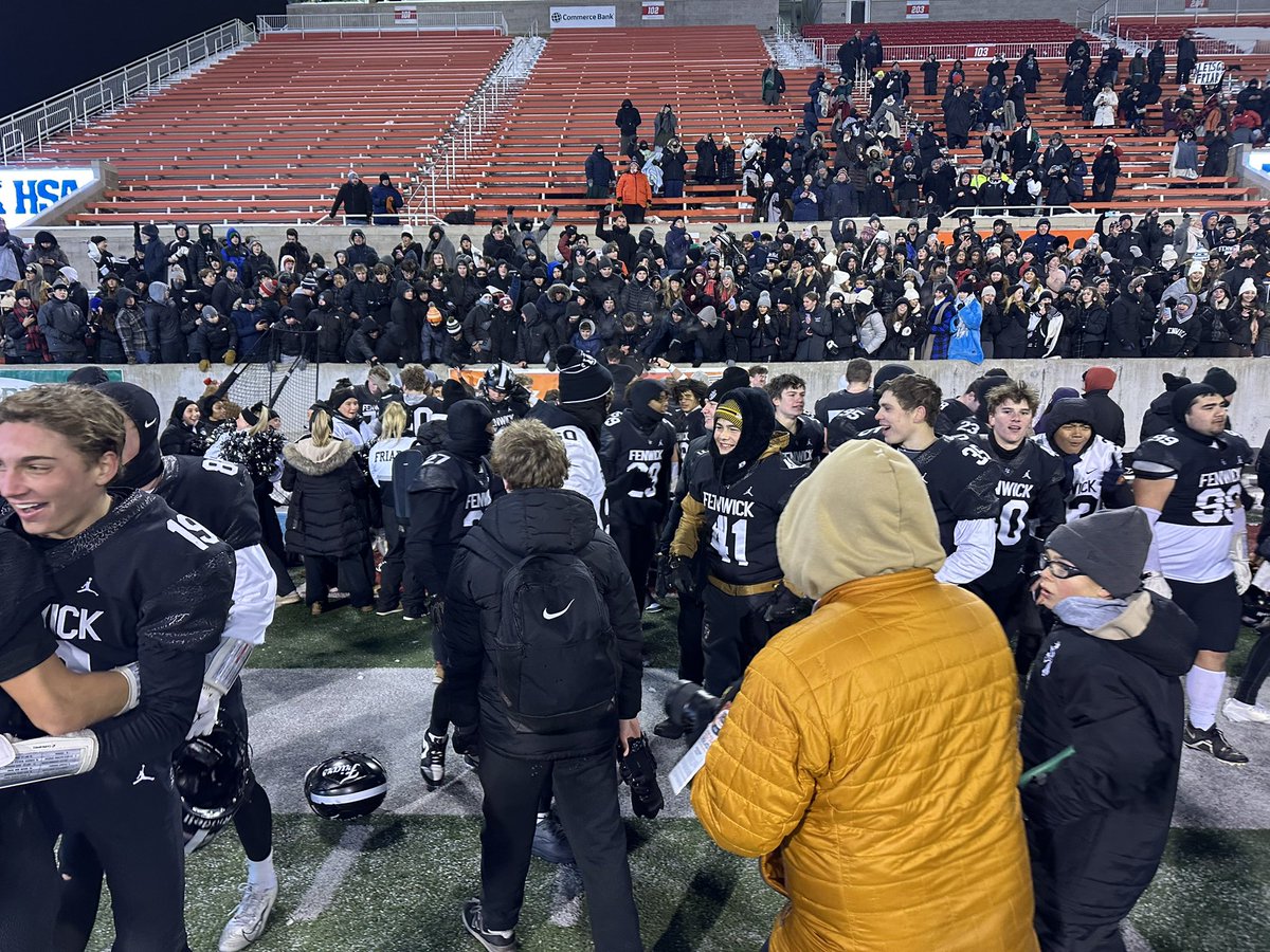 FINAL
East St. Louis 28
Fenwick 38

The Friars pull off the biggest upset in the country where nobody gave them a shot to beat the Flyers. Incredible victory.