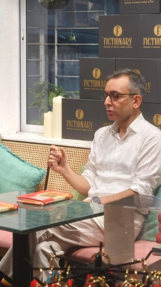 HarperCollinsIN's tweet photo. Glimpses from the launch of renowned journalist @rahulpandita’s remarkable debut novel, Our Friends in Good Houses, at #FictionaryBookstore — an evening that brought Pandita together with filmmaker #VidhuVinodChopra and film writer–lyricist @KausarMunir for a compelling exploration of the ever-elusive idea of home.
#READWithHarperCollins