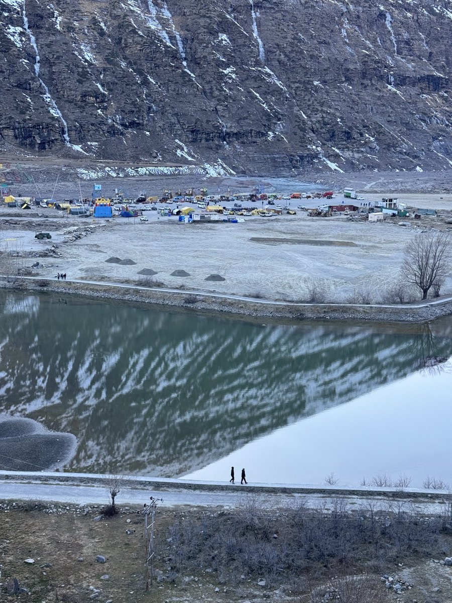 VandiniJ's tweet image. 📸 Favourite shots from
Sissu → Sacred Gumbok Rangan ⛰️

P.S. One of the best drives I’ve had in this belt.