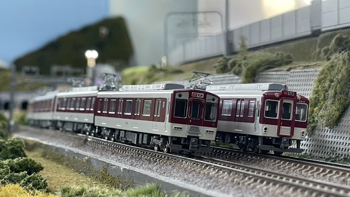 リピーター専用✨鉄道✨SPハイクオリティジオラマ✨特別オーダー製作✨台座セット❗ 東京・本店4階】先日ご来店のお客様⑥ 近鉄8600系です！ ※ 3,4番線使用