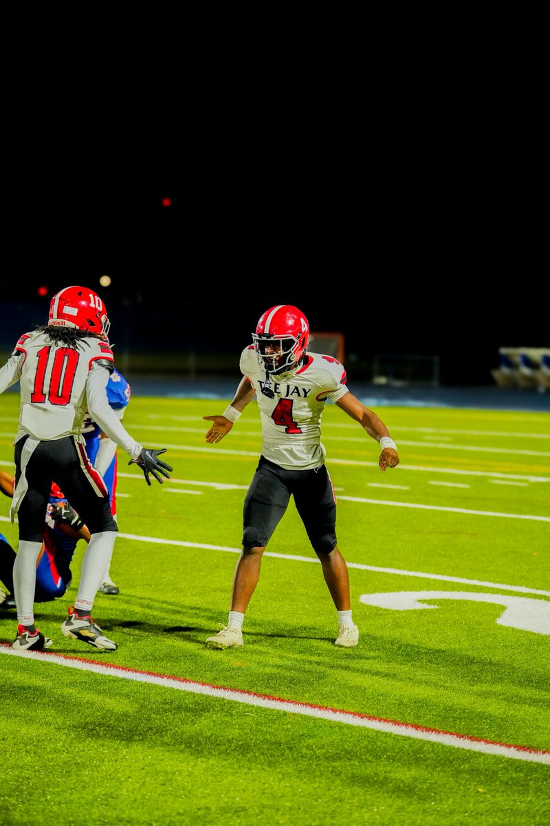 QuameerWaters4's tweet image. Blessed to be named 1st team all region LB!!!