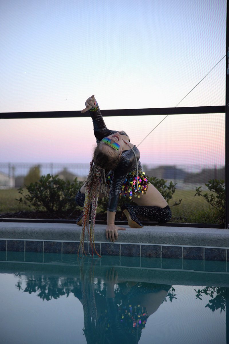 spicyukrainian's tweet image. The countdown is on!  Catch me live @SouthernPleasureExpo Dec 12-14 in Dallas, TX! Let’s make it a weekend full of lights, laughs, and legendary moments 
#spexpo #SPEXperience #spexxxpo #southernpleasureexpo #CreatorLife  #AdultExpo  @spexxxpo
📷 @bajonota ❤️‍🔥🙏📷