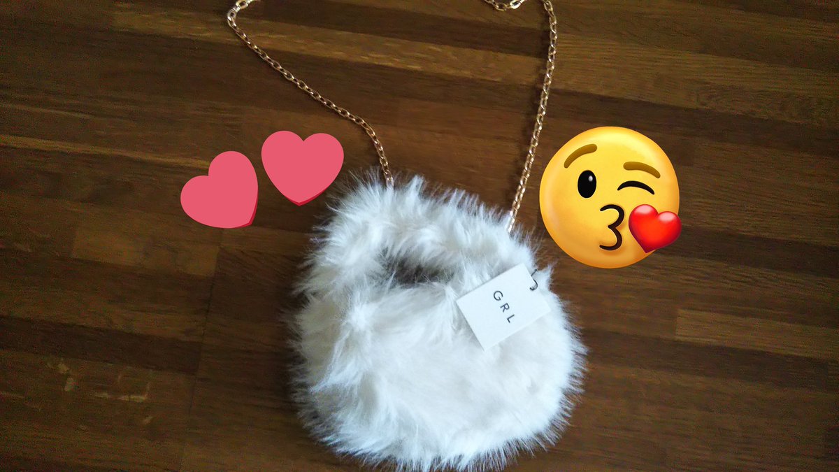今日午前中に荷物が届いた- ̗̀📦 ̖́- 私が大好きなGRLでバッグ買ったよ