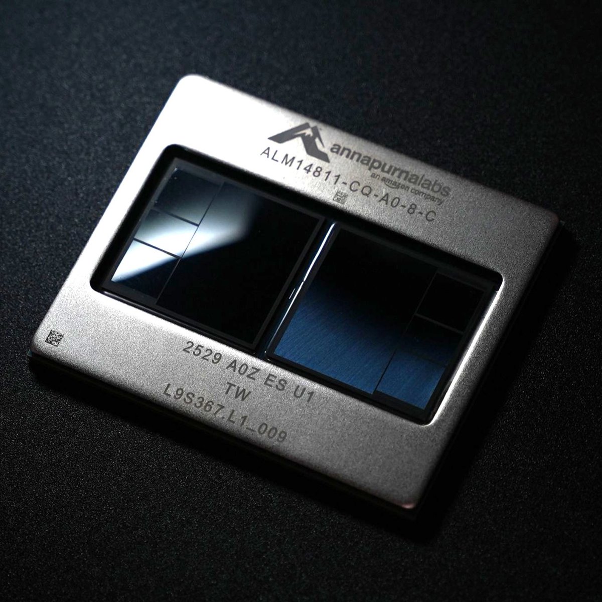 ajassy's tweet image. Really enjoyed Matt’s keynote at #AWSreInvent today. So much innovation happening in @awscloud, and you could see it with the array of launches he unveiled.

So many parts of the keynote worth watching, but will point to a few:

1/ Excited about the availability of Trainium3.…