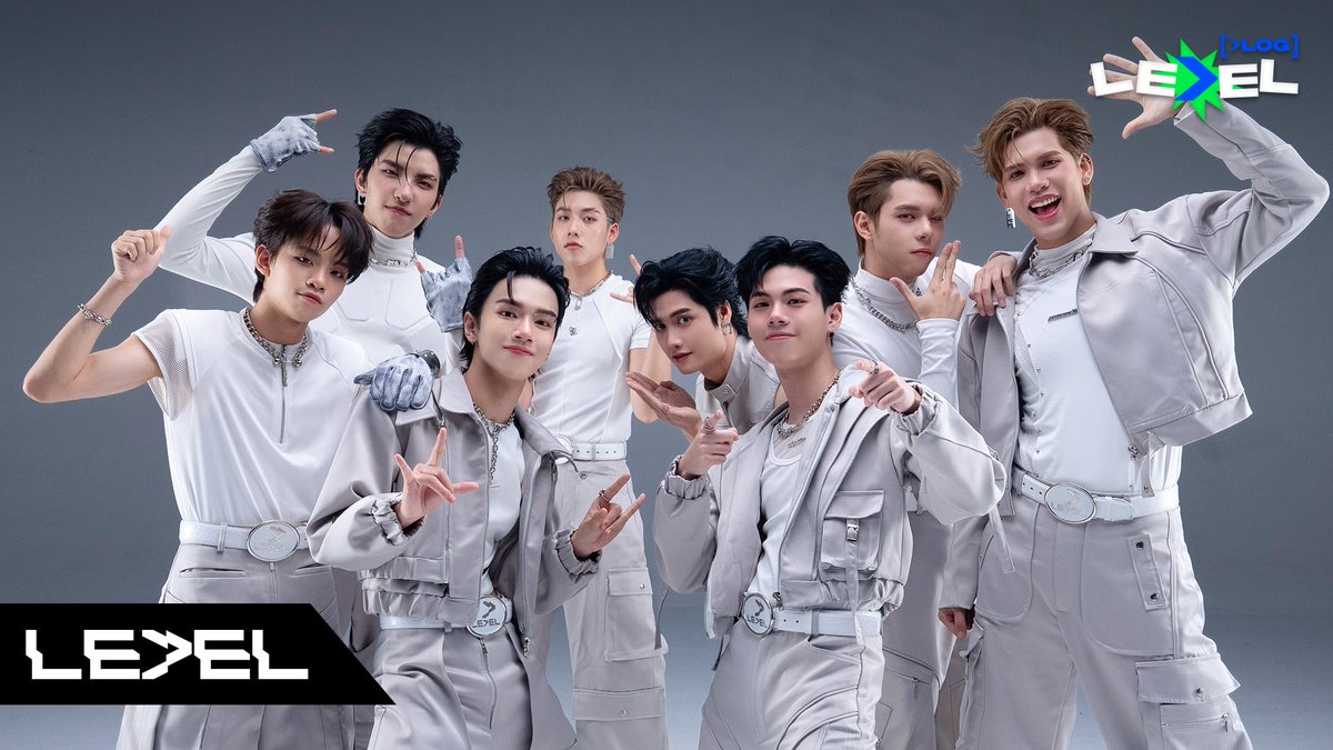 LE7EL_Official's tweet image. จะพาทุกคนไปดูการถ่ายทำเบื้องหลัง DANCE PERFORMANCE เพลง &apos;LEVELING UP&apos; ของ LE7EL! บอกเลยว่าหนุ่ม ๆ อัปเลเวลกันแบบสุดตัว ใส่พลังเต็มร้อย โชว์สเต็ปแบบไม่มียั้ง! แม้จะแอบเหนื่อยบ้าง แต่ทั้ง 8 คนตั้งใจกันสุด ๆ เพื่อให้ได้เวอร์ชั่นที่ดีที่สุด และความสนุกในกองถ่ายยังไม่หมดแค่นี้…