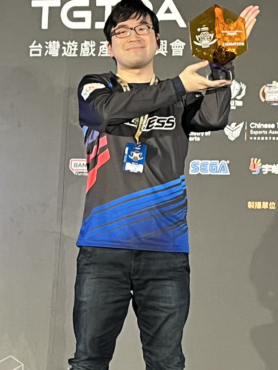 【LAGLESS 20%OFF記念クーポン発行のお知らせ】
しお選手（<a href="/zawapush/">しお</a>)がBeeProCup及びTGU2025で２連覇されたことを記念して、本日から2週間限定で使用できるLAGLESS 20%OFFクーポンを発行させていただきます🥇

🟠クーポンコード「shiolagless25」
🟠使用期限：2025年12月17日23時59分まで