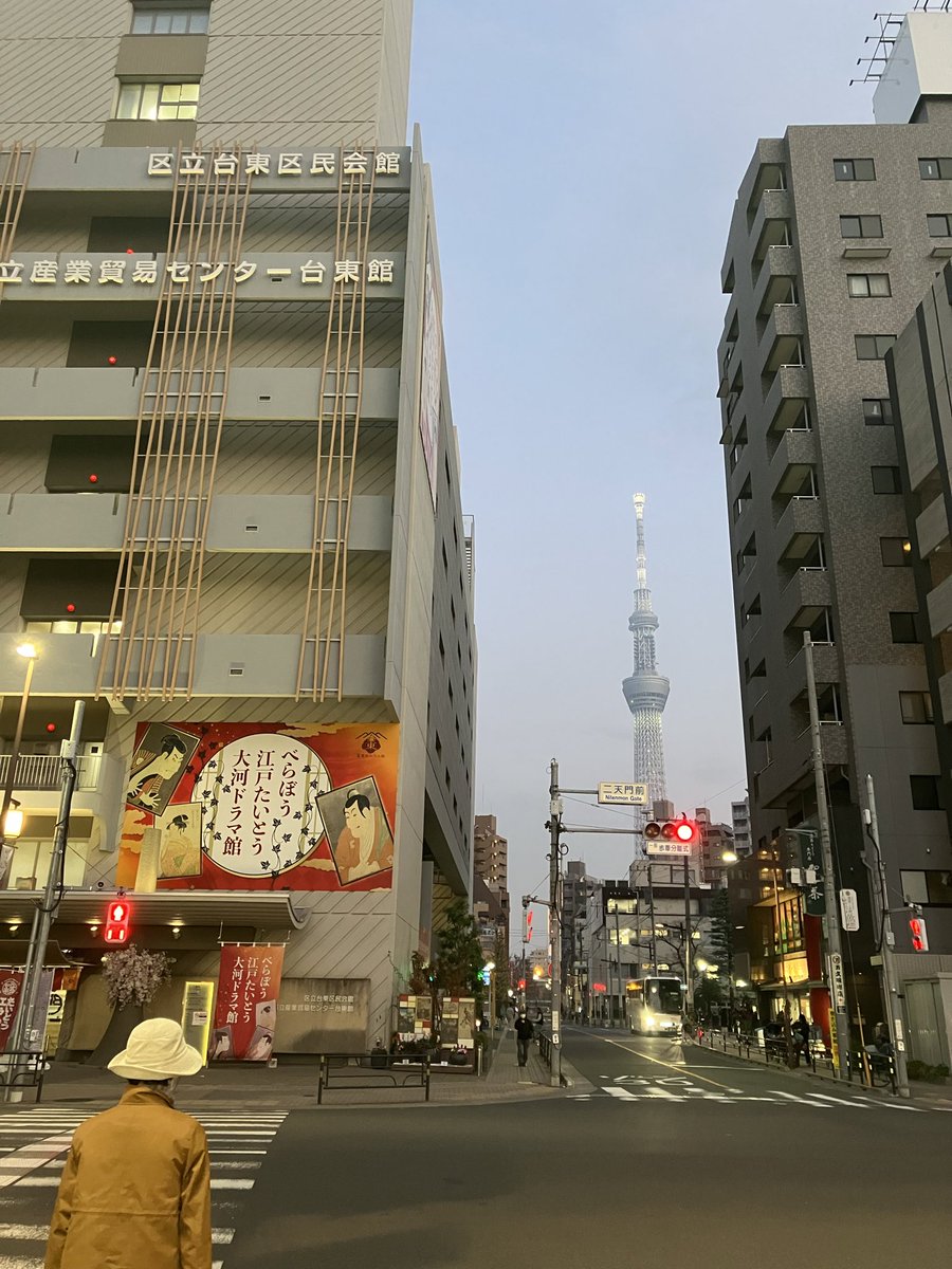 東京レザーフェアに参加します。
12月４日、５日　6階の兵庫県ブース内
No.23 坂本商店でお待ちしております。
黒桟革を展示しています♪
