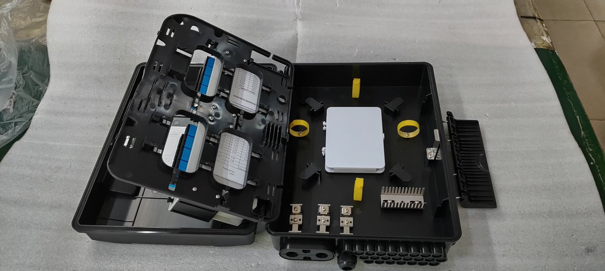JasmineZheng789's tweet image. YHT Fiber Optic Terminal Box OTB-P068-A with splitter box

Email: yht34@hzyht.com.cn
8615889883123
hzyht.com.cn
HuiZhou YHT Broadband Equipment CO., LTD.

#splitter #terminal #FTTH #telecom #factory #ISP #telecommunication #manufacturer #fiberoptic #opticalfiber #fiber