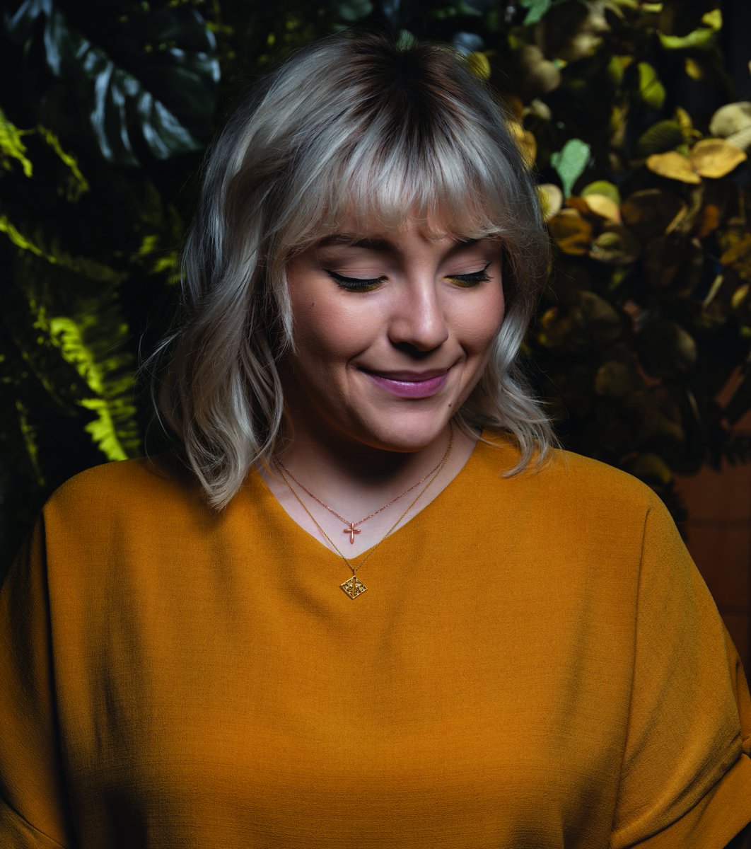 RyanJonathanFJ's tweet image. Delicate symbols of faith for everyday elegance. 🌿 #GoldNecklace #FaithStyle #JewelryGoals