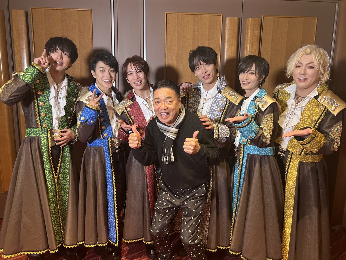 tkariya's tweet image. 12/2 甘党男子1800人コンサート🎵

スィーツの楽曲ばかり60曲のレパートリーを武器に全国でお菓子を配りながら活動中の超明るい6人組アイドルグループ🍰🍭🍡🍪

この日、文京シビック大ホールに集まったお客さんも楽しい楽曲とMCに大喜び👏👏👏

x.com/nikkan_entame/…