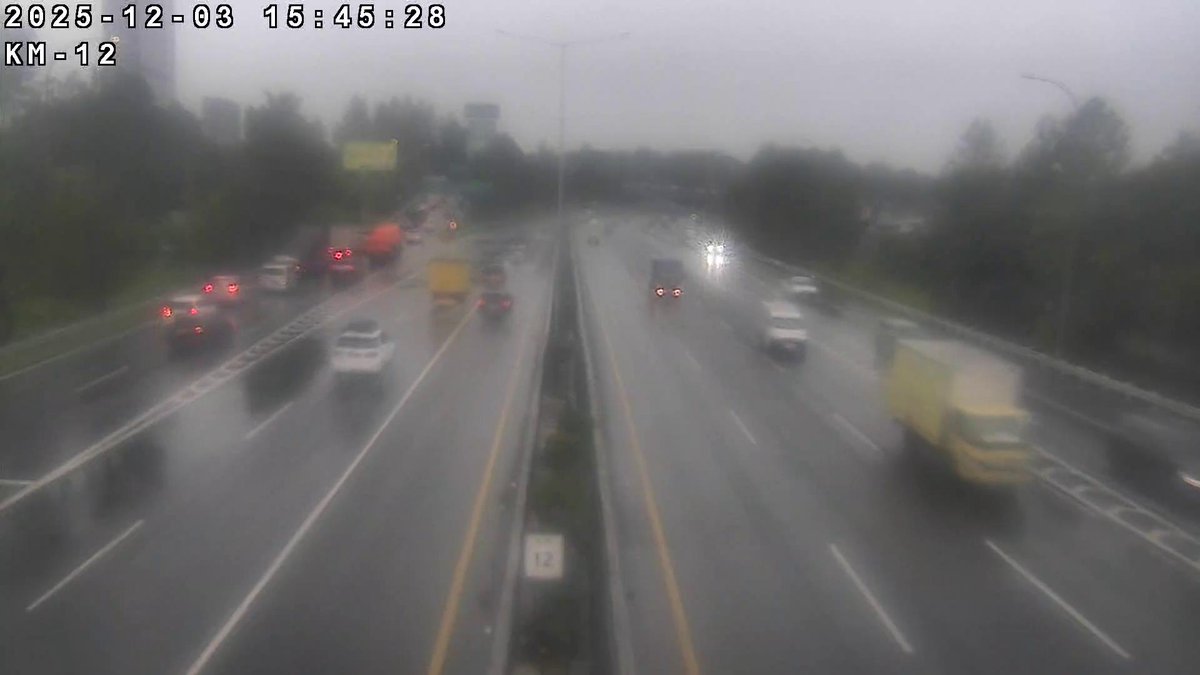 infotolbsd's tweet image. Info terkini lalin Exit KM 12 Serpong-Parung padat merayap imbas volume lalin di arteri, tertib saat berkendara dan jaga jarak aman anda. @TMCPoldaMetro @RadioElshinta @SonoraFM92