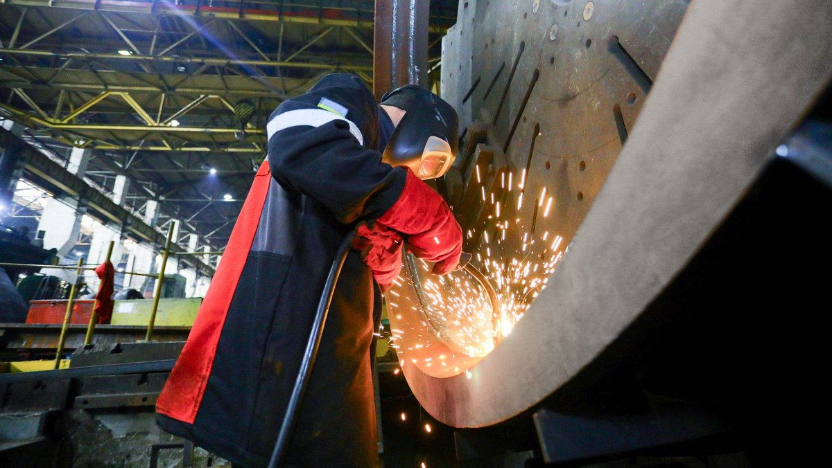 Metinvest is completing the transformation and centralisation of its service function in line with the Group’s business strategy to enhance asset efficiency. In 2023, the Group’s repair enterprises located in Zaporizhzhia, Kryvyi Rih and Kamianske were integrated into the