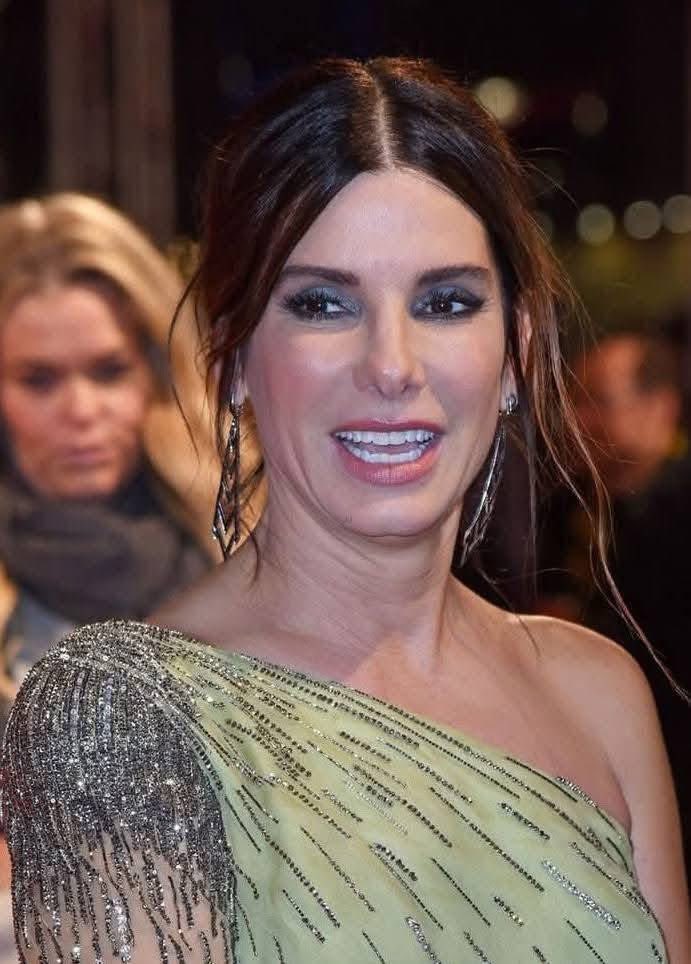 FanpageBul1437's tweet image. Lovely outing on glamour.💋♥️❣️
#officialsandraannettebullock #sandrabullockfanfrance #sandrabullockfanpage #fashion #sandrabullocklovers #redcarpetstyle #celebrity #Sandraannettebullock #sandrabullock #Sandra #facebookviral