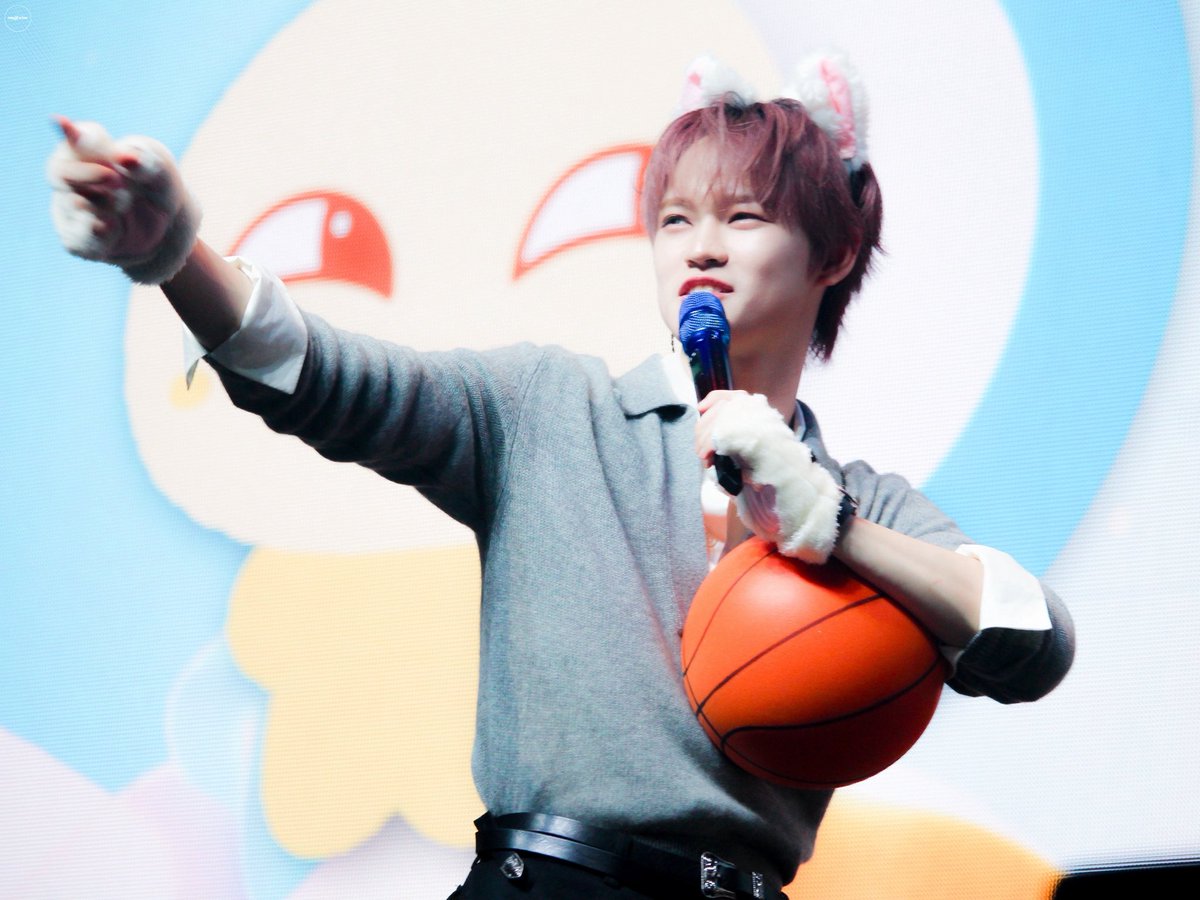 omgjtwinc's tweet photo. 251201 생일파티 

😻😻🏀🏀🩵🩵

#천러 #CHENLE #辰乐 
#천러생파 #CHENLE_BDAY_PARTY https://t.co/uHjoCFuyIZ