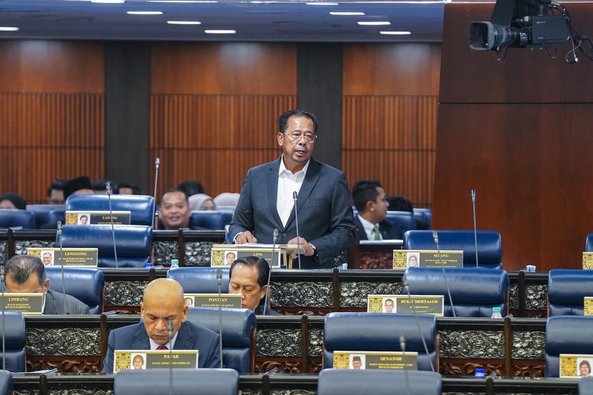 mykesuma's tweet photo. 📢 KESUMA perkasakan reskilling & upskilling rakyat!
Melalui HRD Corp, JTM & PERKESO, lebih 78K peserta sedang dilatih, permintaan latihan meningkat, & kadar penempatan kerja capai hampir 60%!
Komitmen kukuh menuju tenaga kerja masa depan.
#KESUMA #HRDCorp #JTM #PERKESO https://t.co/vurOcY8Ijc