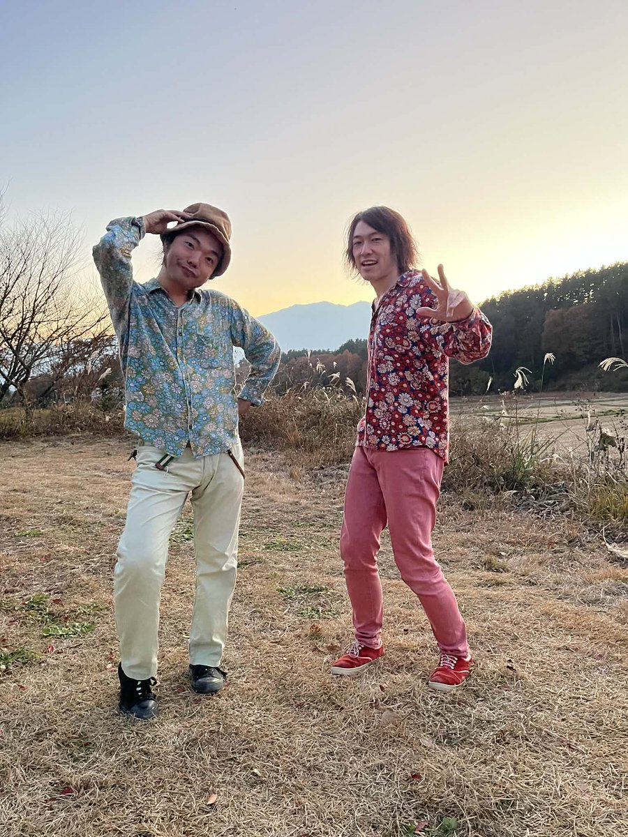 junnykiko4969's tweet photo. 【ようやく辿り着いたJブログ】
師走とワンマンの諸々に追われて、ゴール前で苦戦してやっと仕上げました！！あとは全力を尽くすのみ！
#北杜市 #TASTE #27周年 #tuneBOX #もりきこ #ワンマンライブ #セッション #ビートルズ #JUNNYブログ

▼11/22 ワンマン前最終戦in TASTE https://t.co/t6b87mzfG2 https://t.co/bs070e7ZDB