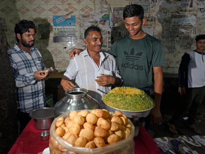 printf_meme_'s tweet image. Yashasvi Jaiswal&apos;s backup career plan after being dropped from the team.