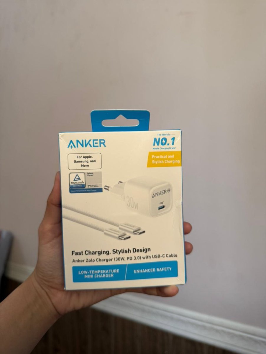 ty_chann_'s tweet photo. WTS 
ADAPTOR + KABEL C - C 
buka segel doang gais belom pernah dipake nii
#WTS #zonauangᅠ  #zonajajan https://t.co/SlUJrUE6l5