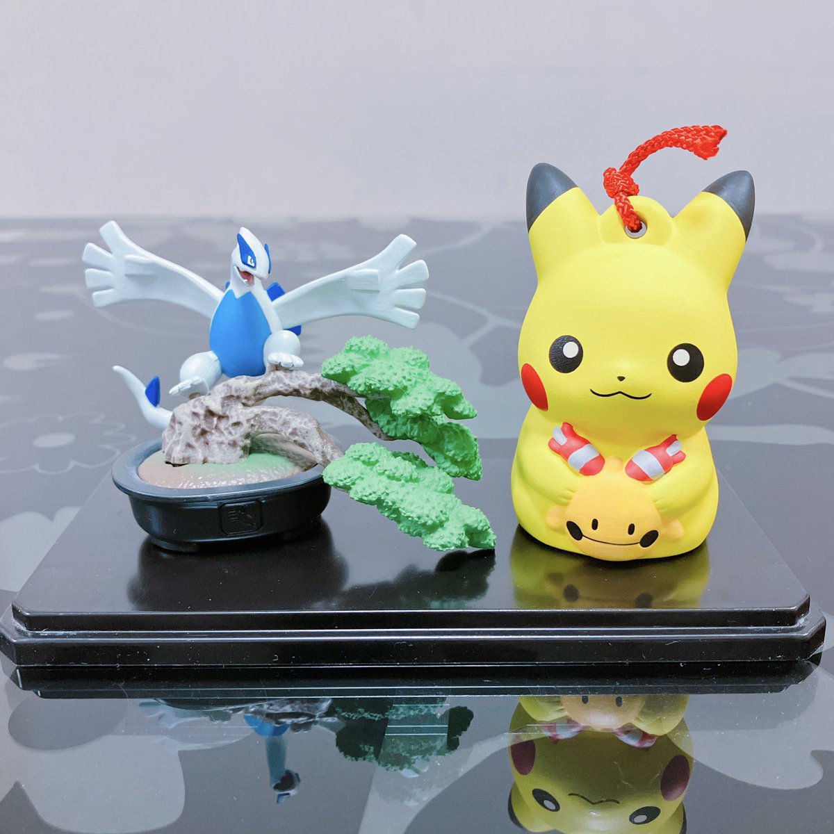 pokotan 早い物勝ち⭐️『美品』本日購入で2000円引き ほぼ連番】帰ってきた名探偵ピカチュウ プロモカード 新品未開封 2枚