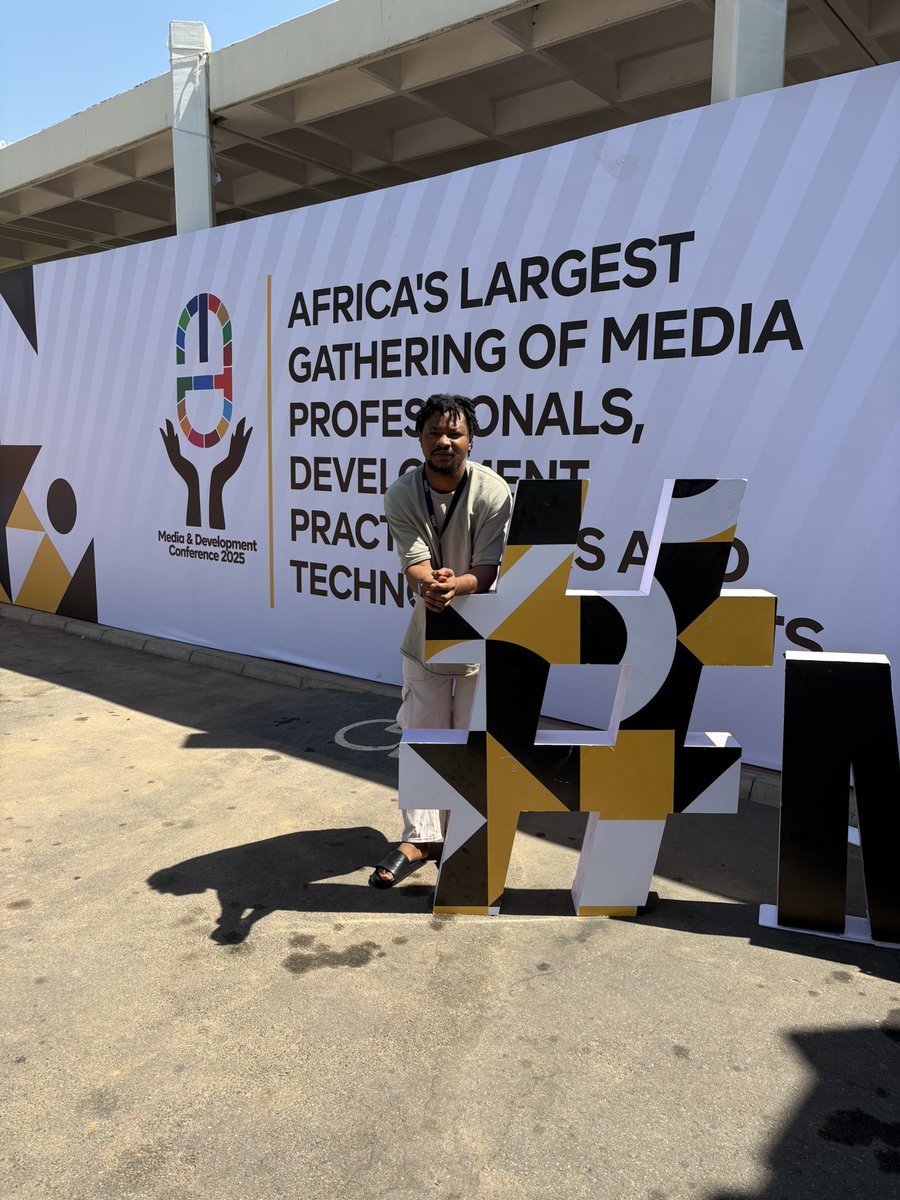 techsamuraii's tweet image. I attended the AI Summit 2025 at CJID’s Media and Development Conference in Abuja, and one panel stood out: “Who Owns the Data? Fair Compensation in the AI Age.”