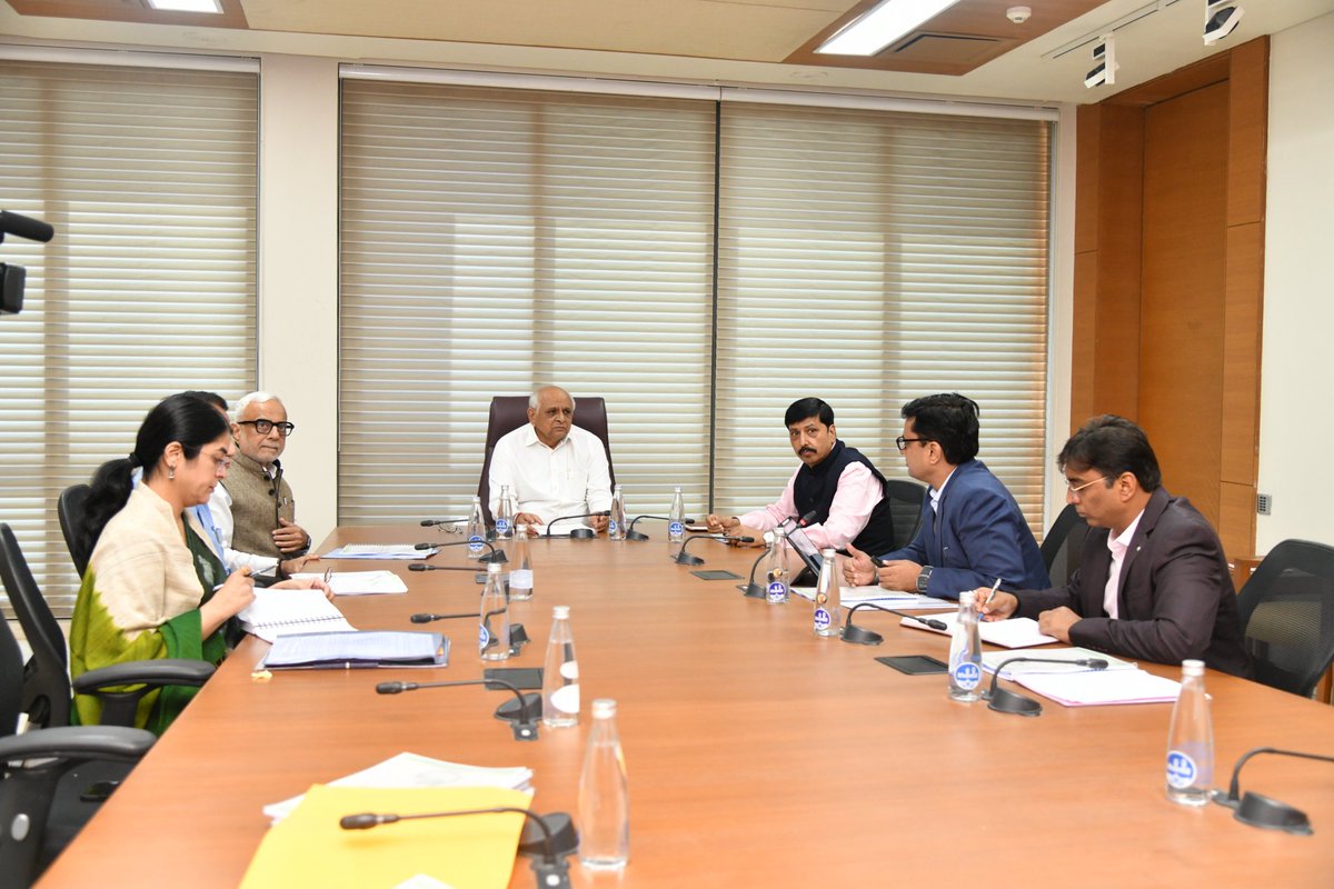 CMO Gujarat tweet media