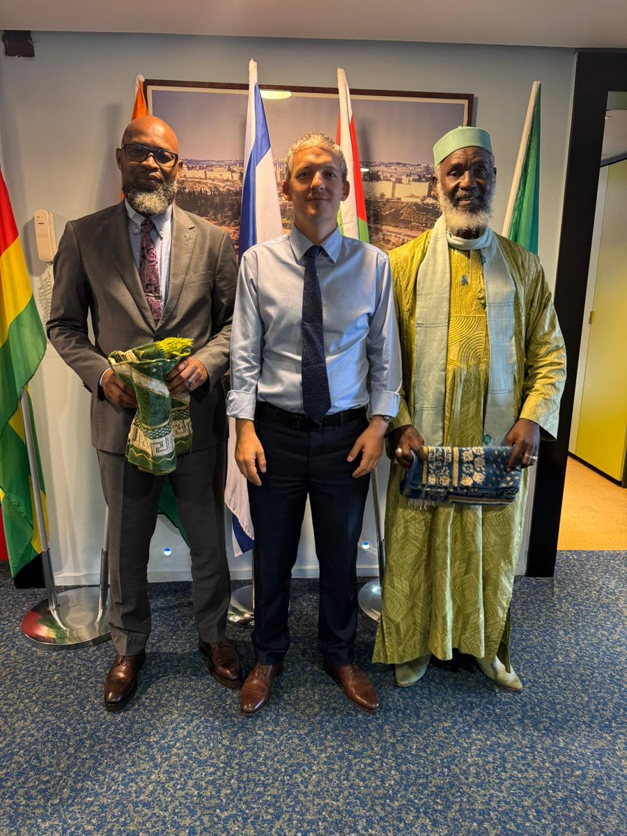 Une délégation d’imams francophones d’Afrique  dont plusieurs leaders religieux de Côte d’Ivoire, du Bénin, du Togo , du Sénégal et du Cameroun, effectue actuellement une visite en Israël, sur invitation du ministères des affaires étrangères Israelien.

Ce programme vise à