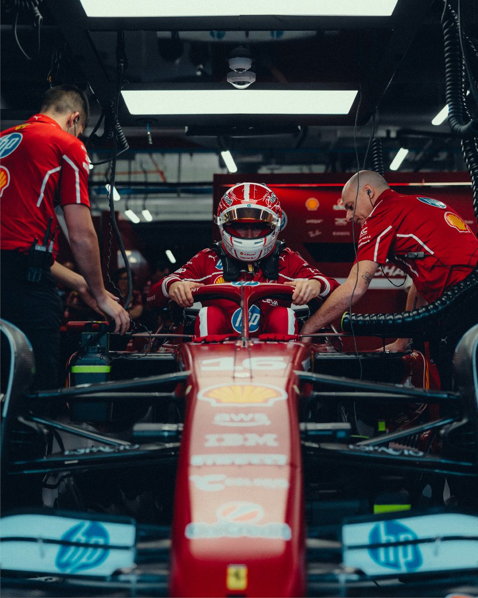 ScuderiaFerrari's tweet image. Are you sitting comfortably? 📸