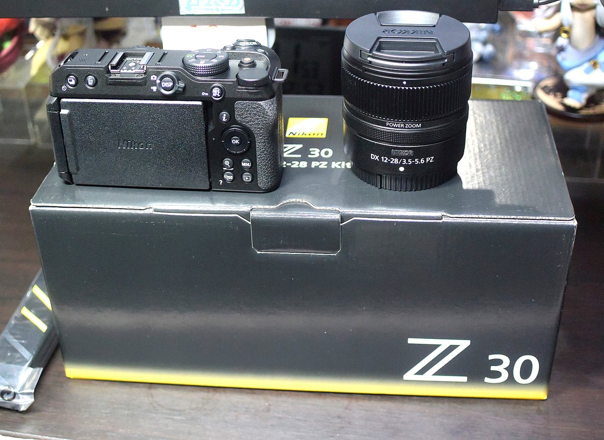 一眼レンズ各種 レンズの最高峰「大三元レンズ」を徹底解説。キヤノン,ニコン,ソニー