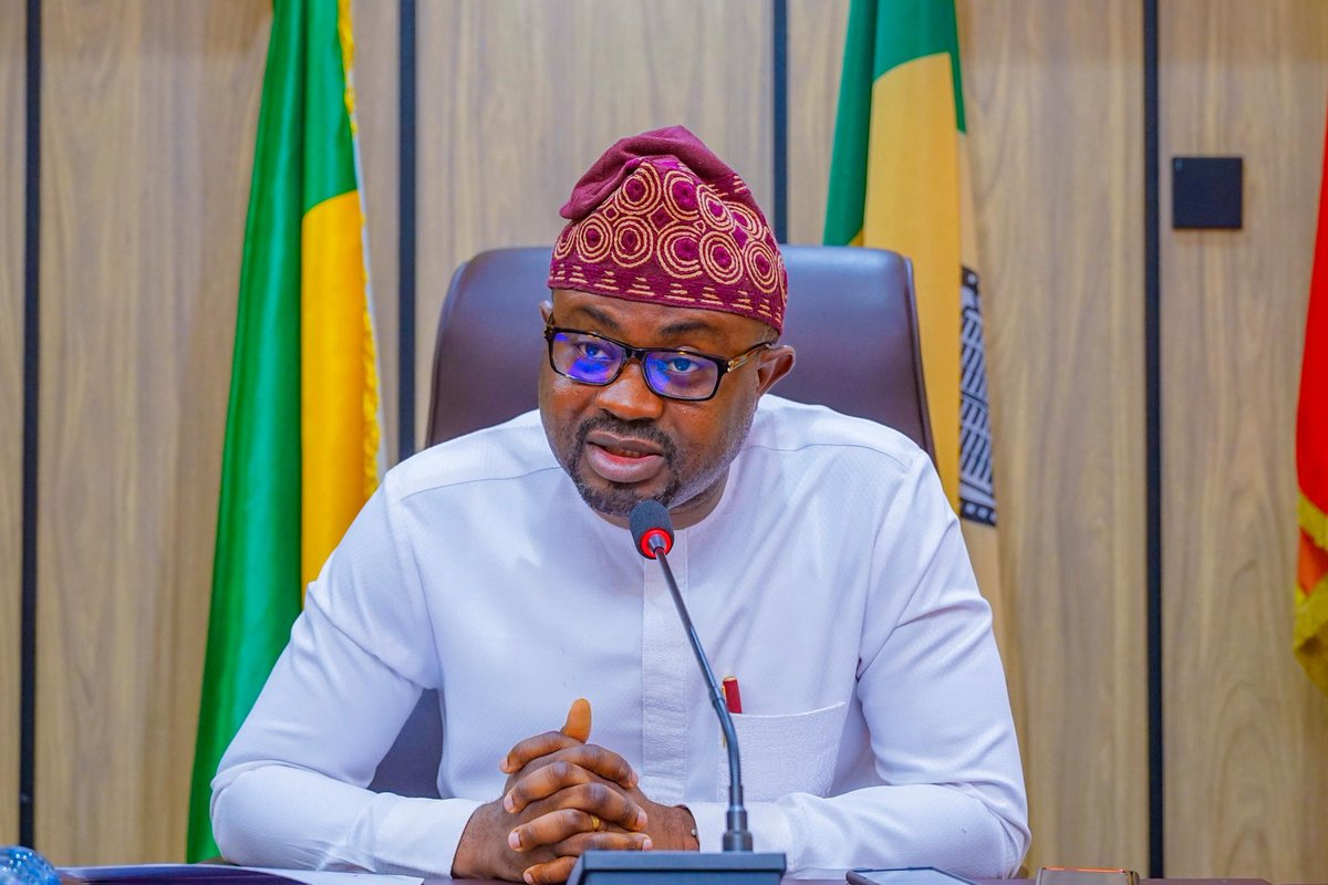 Ekitiketekan's tweet image. TUNJI-OJO MOTIVATING MEN OF PARAMILITARY...

DO YOU KNOW THAT AFTER YEARS AND THOUSANDS OF CAREER STAGNATION: For a third consecutive year, the Civil Defence, Correctional, Fire, and Immigration Services Board under leadership  of Olubunmi Tunji-Ojo  @BTOofficial and in line with…