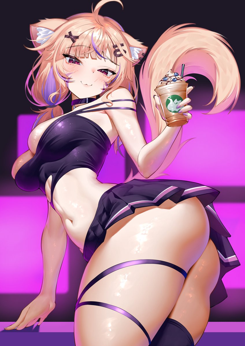 What do I have here? That's just a coffee with some blueberries!
... what? There's no peach in there, silly! 🫐😳🍑

#squchujin 
🎨: #hmlf_