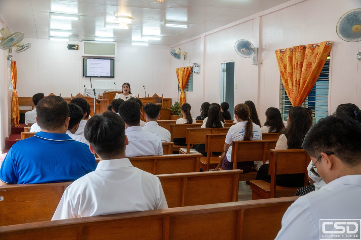 CFO_CSD's tweet image. RIZAL - The continuous efforts of Christian Society for the Deaf reached the Local Congregation of Antipolo Hills to introduce the basics of sign language to the brethren.

#CSD_BasicSignLanguageSeminar
#ChristianFamilyOrganizations