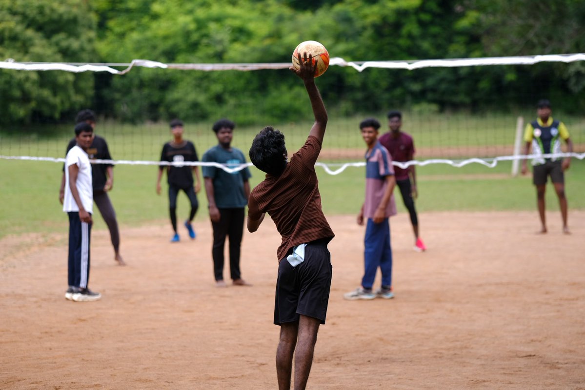 Day One of the Intra-sports tournament organized by the Department of Journalism kicked off with sprints, long jump, and team games. Volleyball, throwball, badminton, and cricket brought out speed, energy, and team spirit. All three years competed against each other.