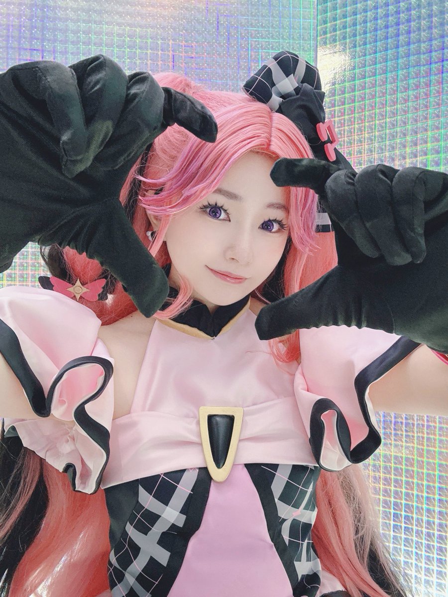 cos キミとアイドルプリキュア
キュアキッス

ハートをメロっと独り占め🫶