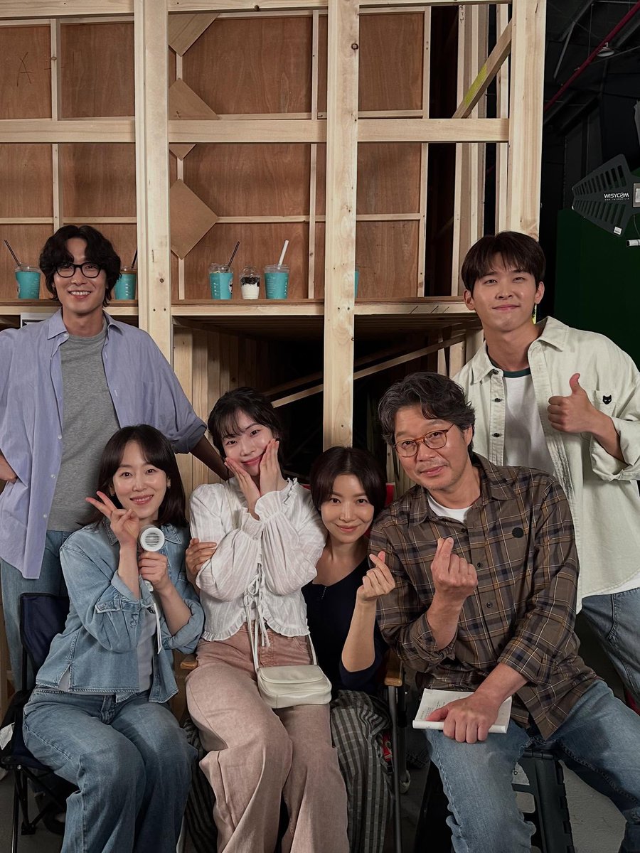 godmitzu's tweet image. DAHYUN with &apos;Love Me&apos; cast Seo Hyunjin, Yoo Jaemyung, Lee Siwoo, Yoon Seah and Chang Ryul.