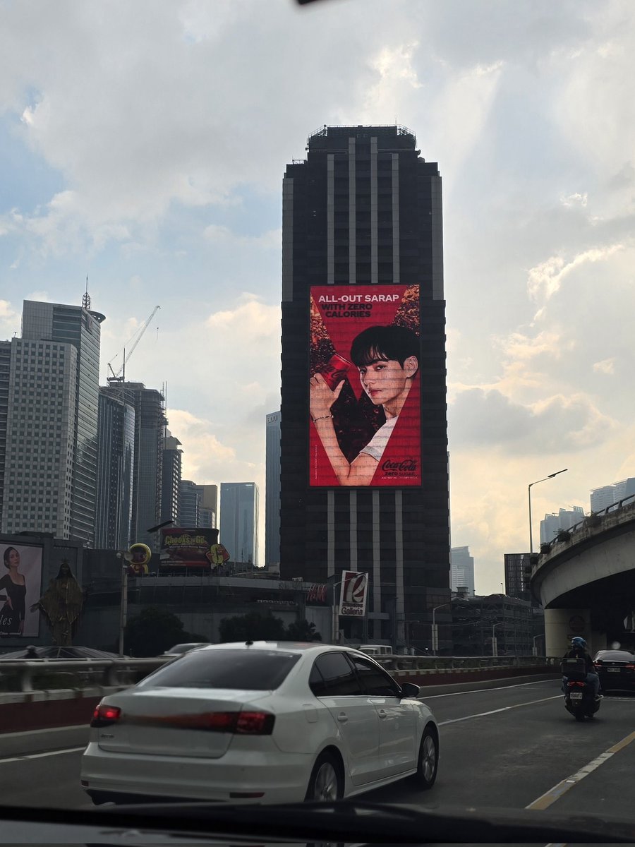 Finally caught you <a href="/BTS_twt/">방탄소년단</a> #V 
Buo na araw ko KIM TAEHYUNG