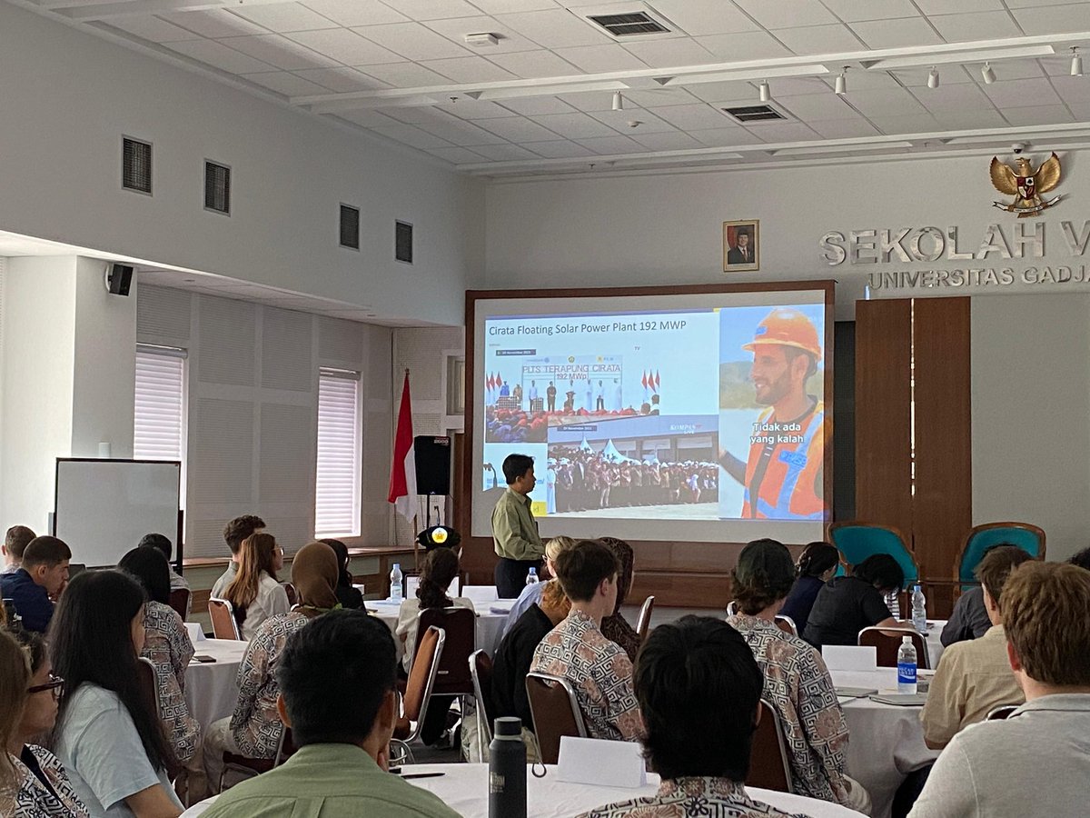 Kembali diundang sebagai pembicara oleh ACICIS (Australian Consortium For In Country Indonesian Studies) Monash University terkait Renewable Energy Projects based Community Empowerment. Ada hampir 100-an mahasiswa berasal dari konsorsium pendidikan internasional Australia ini.