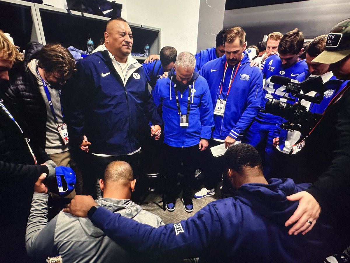 I’ve spent all 10 years w/ @sitakekalani and he is absolutely the best there is. A mentor, a friend and a brother that has been there in the darkest of times and shown me and my family examples of kindness and Christlike love in ways that I can’t comprehend. Glad he’s my coach 💙