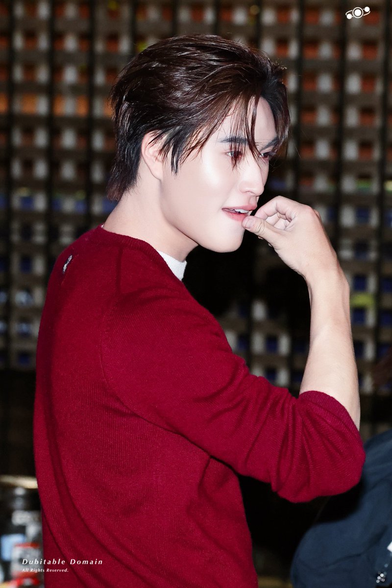 GeminiFourth_CC's tweet image. OMG พี่เจมใจเย้นนนนนนน🫠🫠🫠🫠

Cr. @/DubitableDomain 

GEMINI IN CHANEL METIERS D&apos;ART

@CHANEL @gemini_ti
#CHANELXGEMINI
#CHANELMETIERSDART
#CHANELSHOW #Gemini_NT