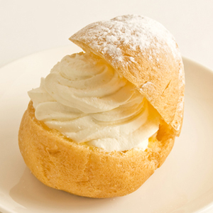 ginzawest's tweet image. タイ・マレーシア・インドネシアでは、マラッカ海峡で発生した熱帯性暴風雨により土砂崩れや高潮が発生し壊滅的な被害が出ております。
ウエストでは本日12月3日より、シュークリーム・エクレアなど1個販売につき50円を被災者義援金として寄付致します。
皆様の温かいご支援をお願い申し上げます。