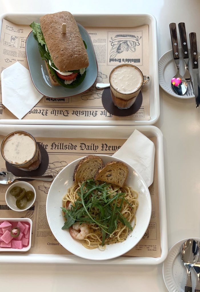 운전하는 친구 있으면
2시간 공강 때 브런치 데이트도 🍽️💞