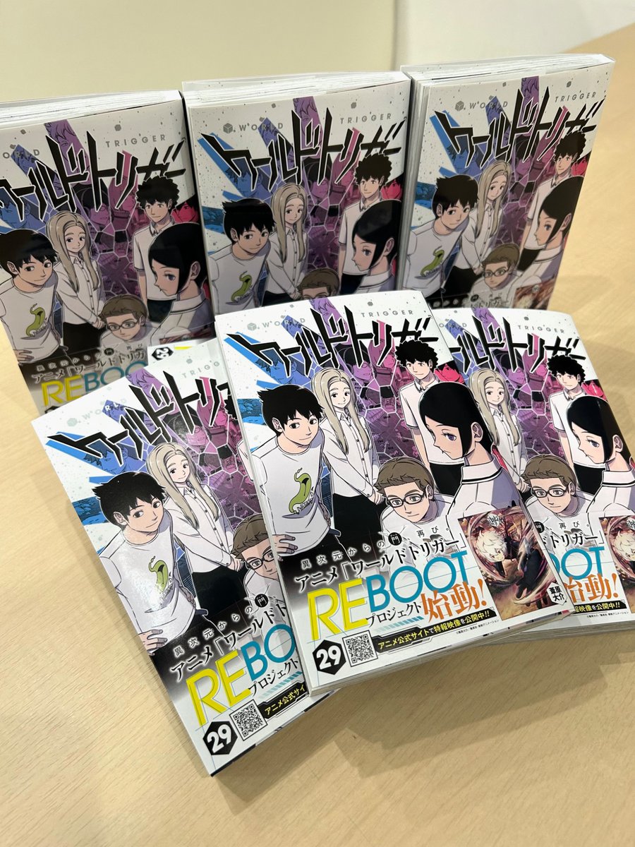 W_Trigger_off's tweet image. ◤◢◤最新刊 本日発売‼️◢◤◢

コミックス最新29巻、発売中です‼️

250p超の大ボリューム&amp;amp;
コミックスだけのおまけも収録👍
古寺6番隊のカバーが目印です👀

ぜひお楽しみください🙏(担当)

#ワールドトリガー