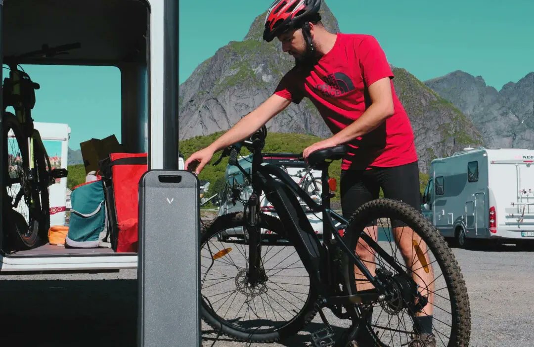vaielettrico's tweet photo. #Batteria “borraccia “ ed “extender” ma non solo: tutti i modi per ricaricare l’#eBike durante un tour ➡️➡️➡️➡️https://t.co/tJtcVSbe7u https://t.co/Hp0eFLujT5