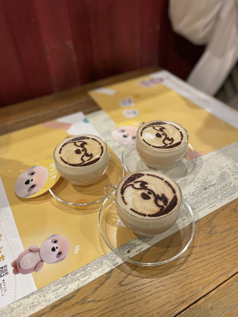 miko_ebisu's tweet photo. ポケともカフェにきたよ
ラテが可愛くて美味しかった🤍
#ポケともカフェ https://t.co/dlx1G6UrZ3