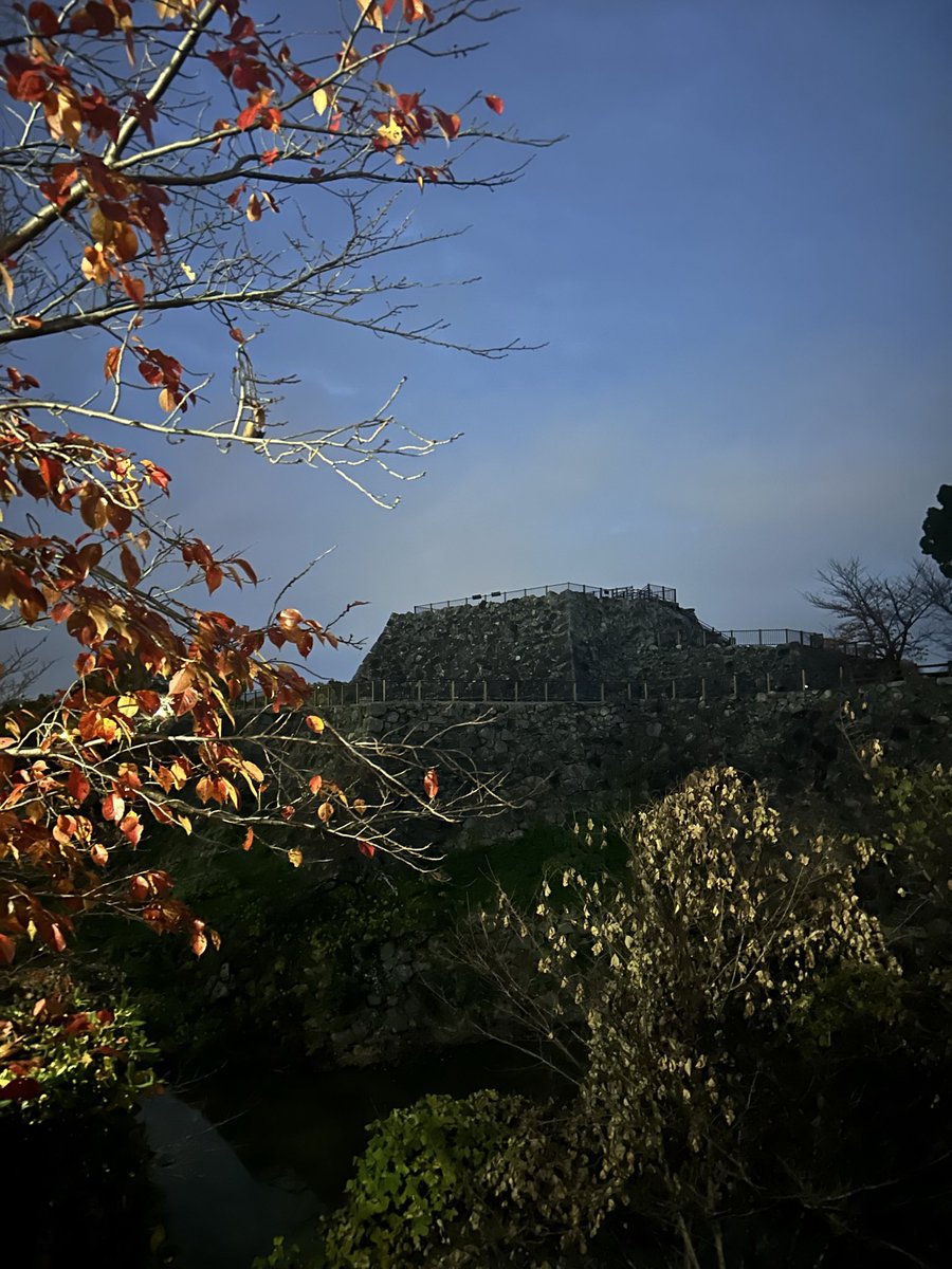 Moca54881291's tweet image. おはステ10°
5時過ぎスタート🚶
冬時間で暗いです 2周目 時計見ると6:11分
まだ暗いです

鍵🔑が２つ来てたのでGG🎁とMarathon🎁一個ずつ開封
同じ様な感じです🤣

#STEPNActivationcode
👉 75995884

#HEAL3  紹介コード
👉 Efm8roh160863

#STEPN  #STEPNGO  #HEAL3